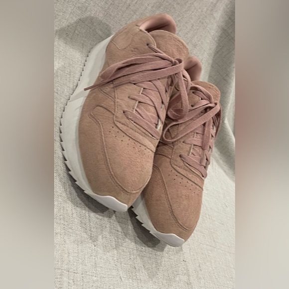 REEBOK leather suede classic double platform in pink dusty rose. Women’s 10.5. - Picture 8 of 14